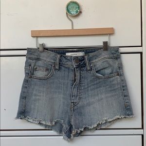 Talula Frayed Jean Shorts (Aritzia)